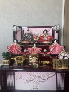娘の夫のご両親から贈られたお雛様