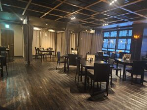 宿泊ホテルのディナー会場